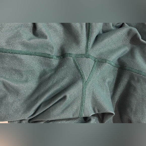 Lululemon: Women’s Leggings - Size 10 - Picture 6 of 7